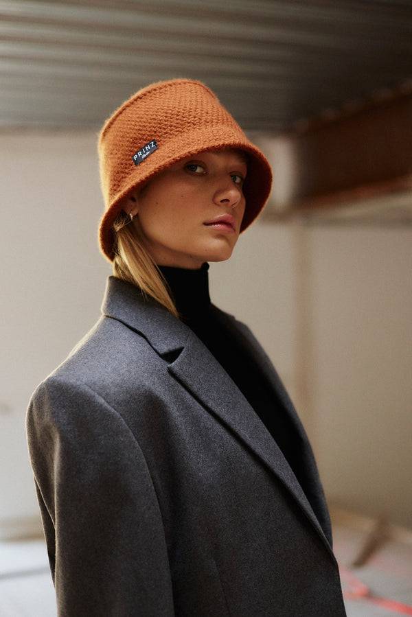 Prinz Berlin Kaschmir Bucket Hat Hand Crochet Karamell Zeitlich begrenztes Angebot