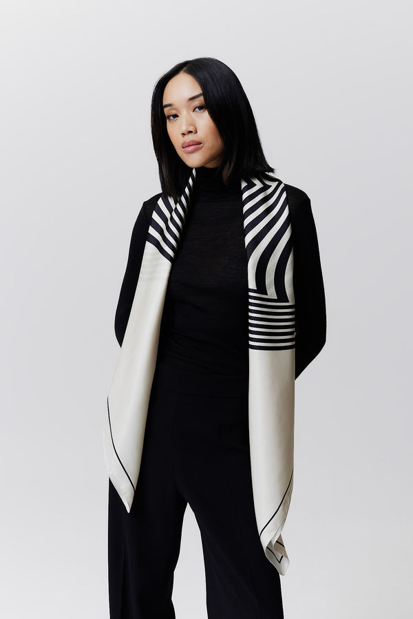 Prinz Berlin Seidentuch Swirl 123 Off-White Riesige Ersparnisse