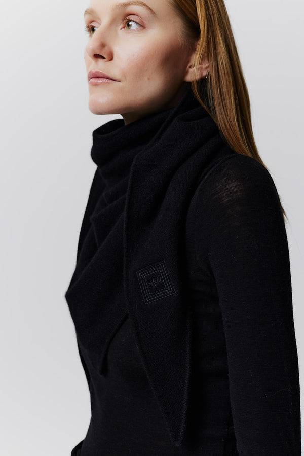 Prinz Berlin Kaschmir Triangle Fine Knit Schwarz Neueste Stile