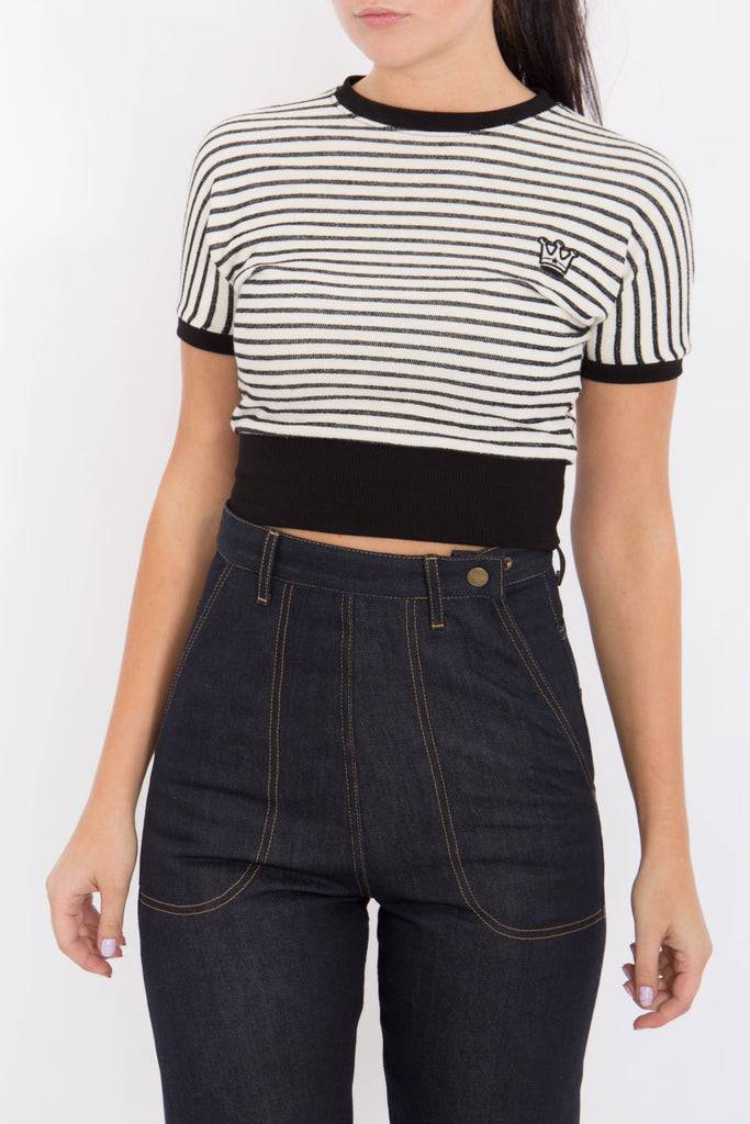 Queen Kerosin Cropped Pullover mit Streifen Neuheiten