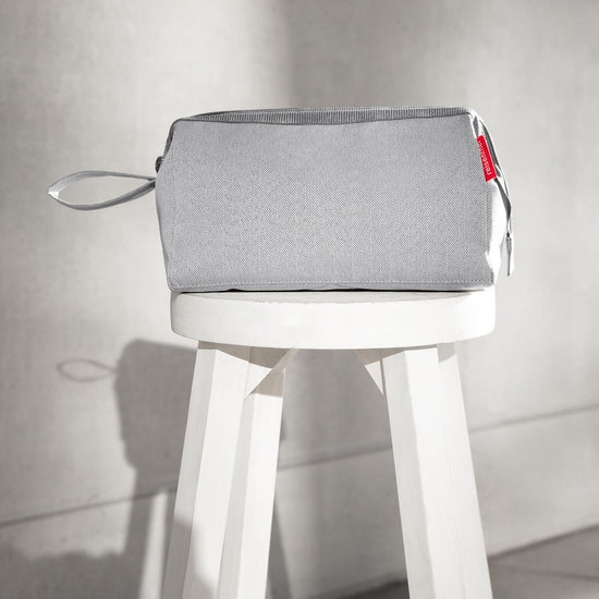 Reisenthel travelcosmetic herringbone grey (Kulturbeutel,grau) Black Friday Preise