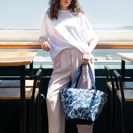 Reisenthel shopper M flora blue (Handtasche,blau) Online