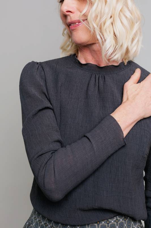Rockmacherin Lucia Romantische Damenbluse aus Viskose-Crêpe Zeitbegrenzte Promotion