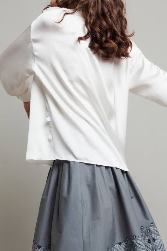 Rockmacherin Hilla Damenbluse oversized aus Viskosesatin Im Verkauf