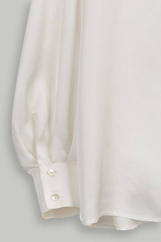 Rockmacherin Hilla Damenbluse oversized aus Viskosesatin Im Verkauf