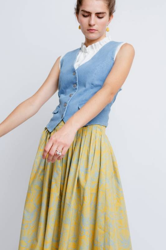 Rockmacherin Resal Damenweste aus Light Denim im klassischen Stil Günstiger Verkauf