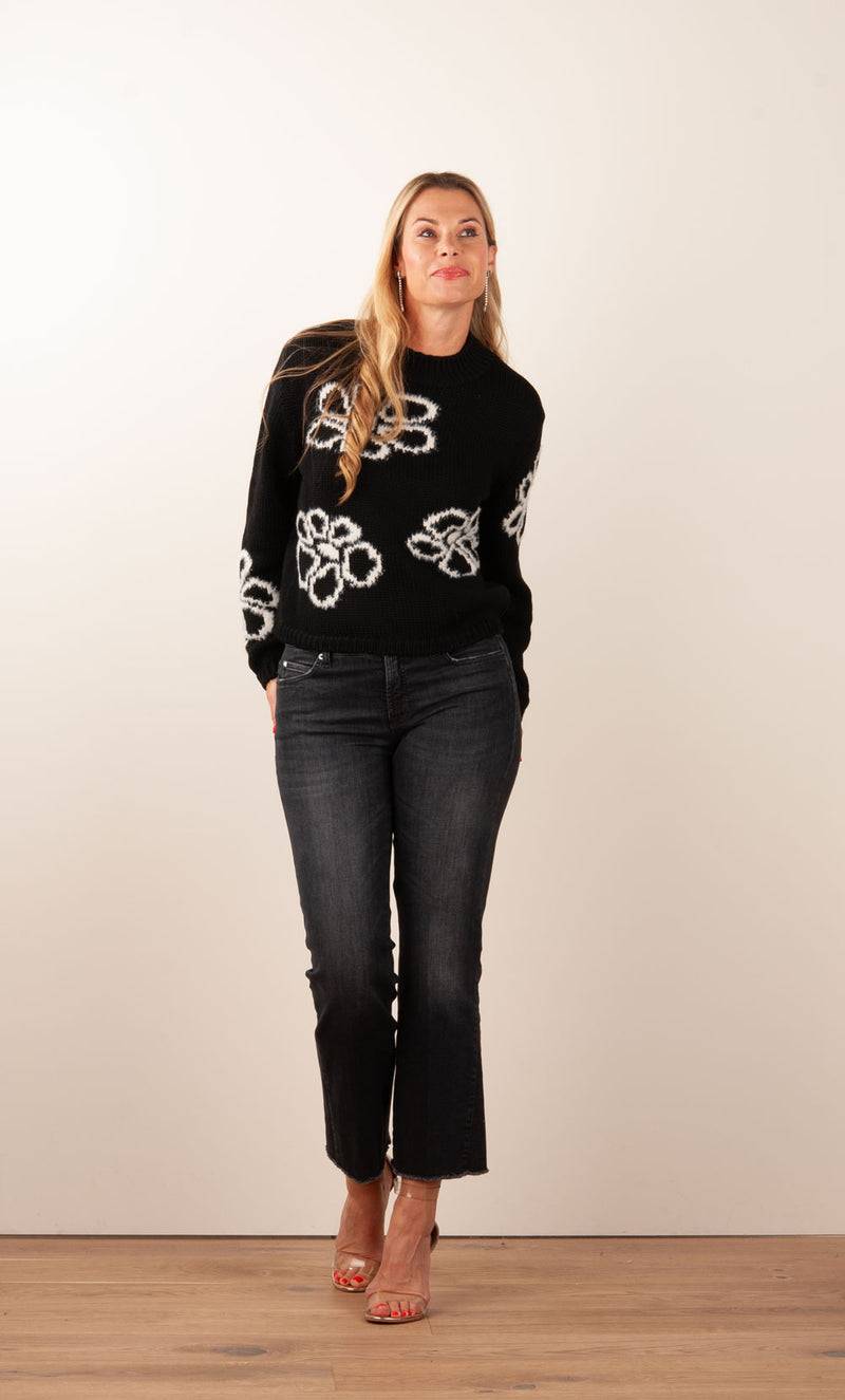 fleur Pullover „Blumen“ Schwarz | Weiß Jubiläumsangebot