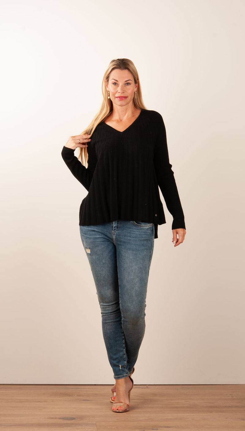 Grace Pullover Schwarz Rabatte dieses Monats