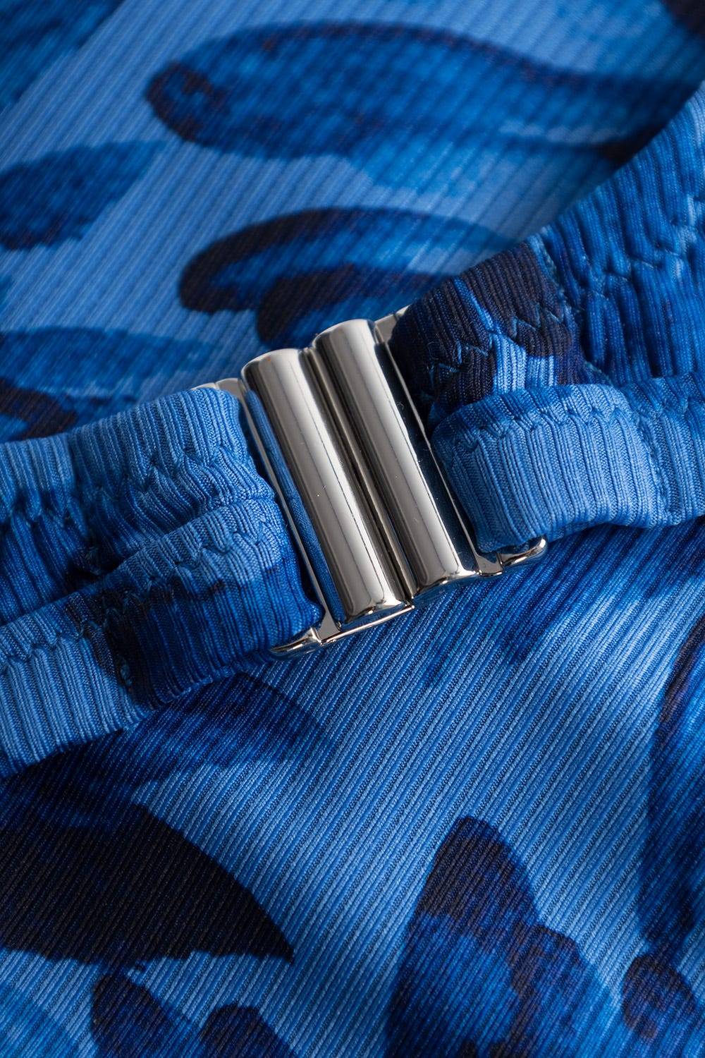 Rösch Bikini Oberteil im blauen Blüten-Druck Wickeloptik recyceltes Polyester/Elasthan Speichern exportieren