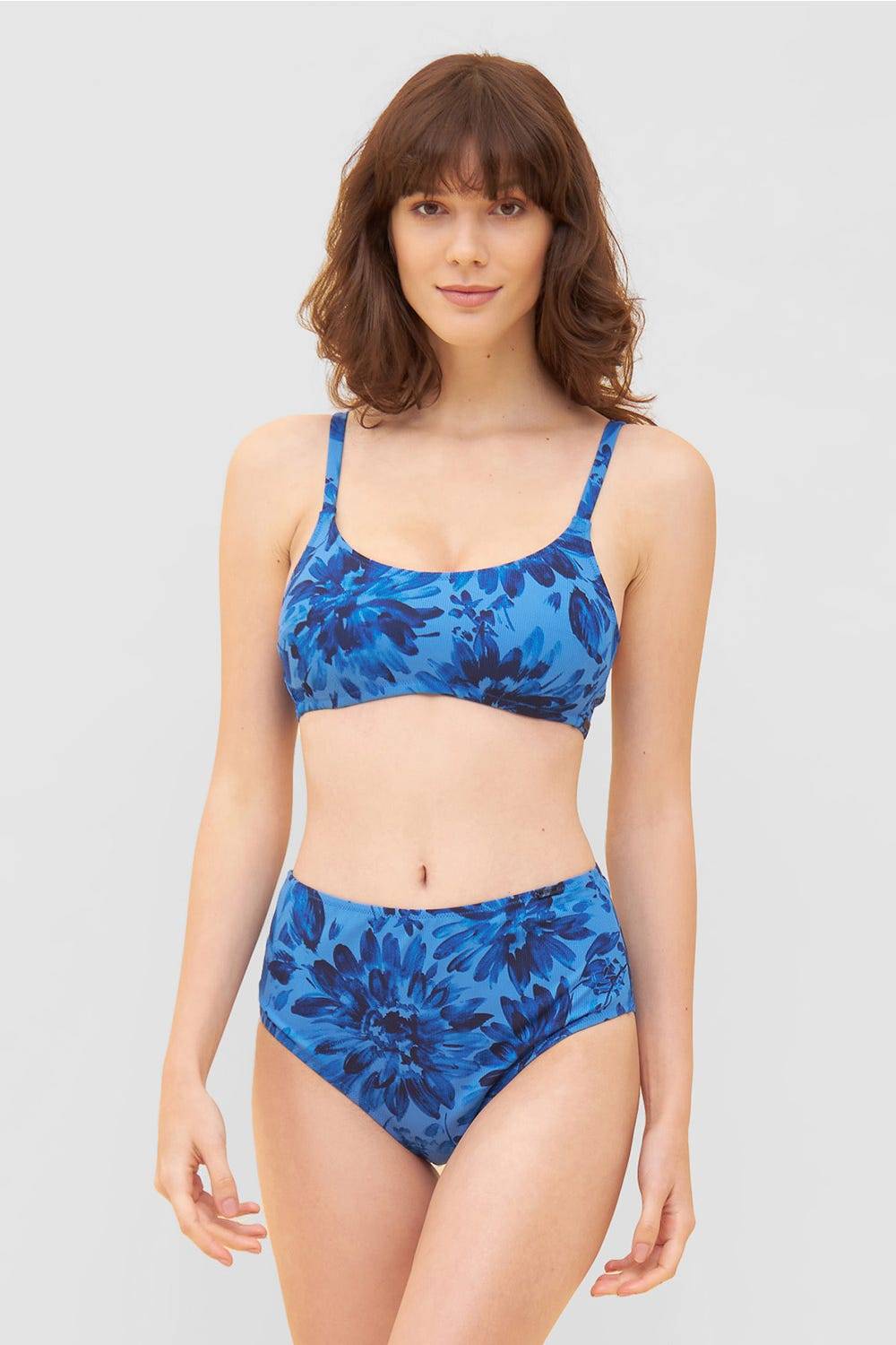 Rösch Bikini Oberteil im blauen Blüten-Druck Bralette modern recyceltes Polyester/Elasthan Black Friday Preise