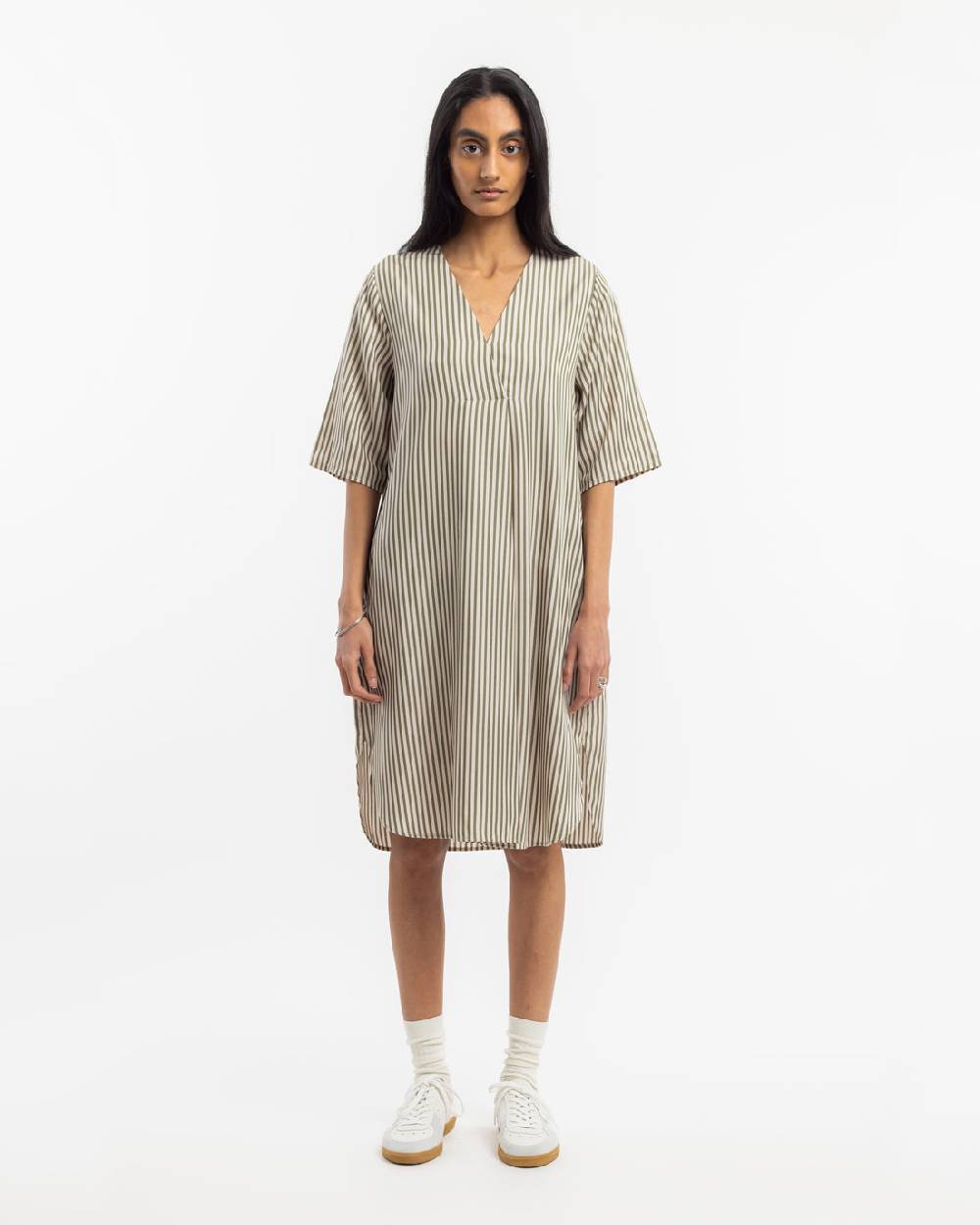Rotholz Kaftan Kleid aus Lyocell - Oliv Gestreift Rabatte dieses Monats