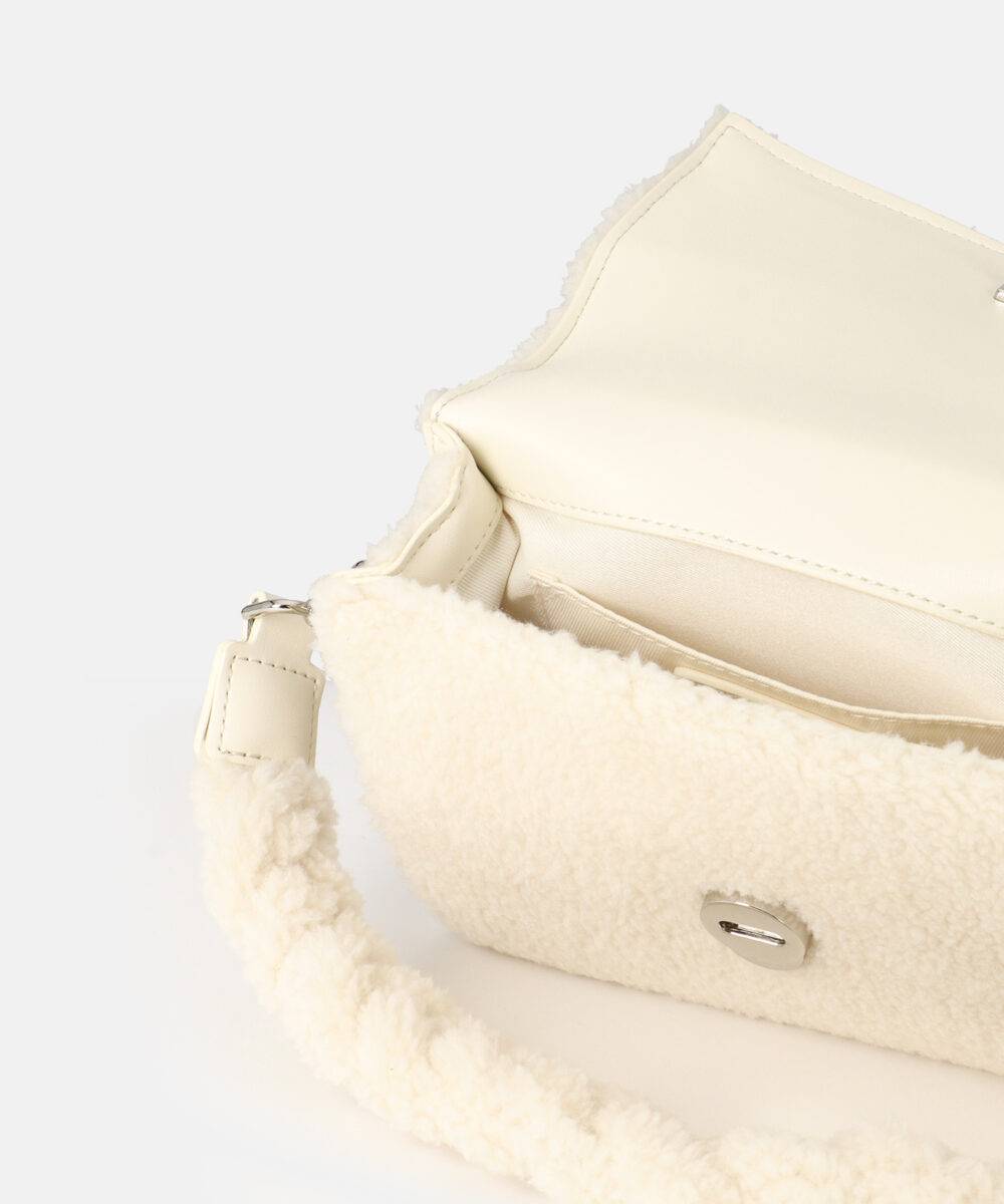Seidenfelt Hellvi Crossbag with Teddy-Chain Outlet