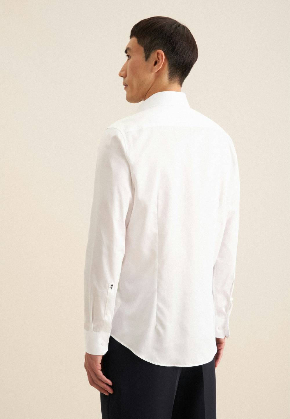 Seidensticker Bügelleichtes Satin Business Hemd in Slim mit Kentkragen Super Sparpreis