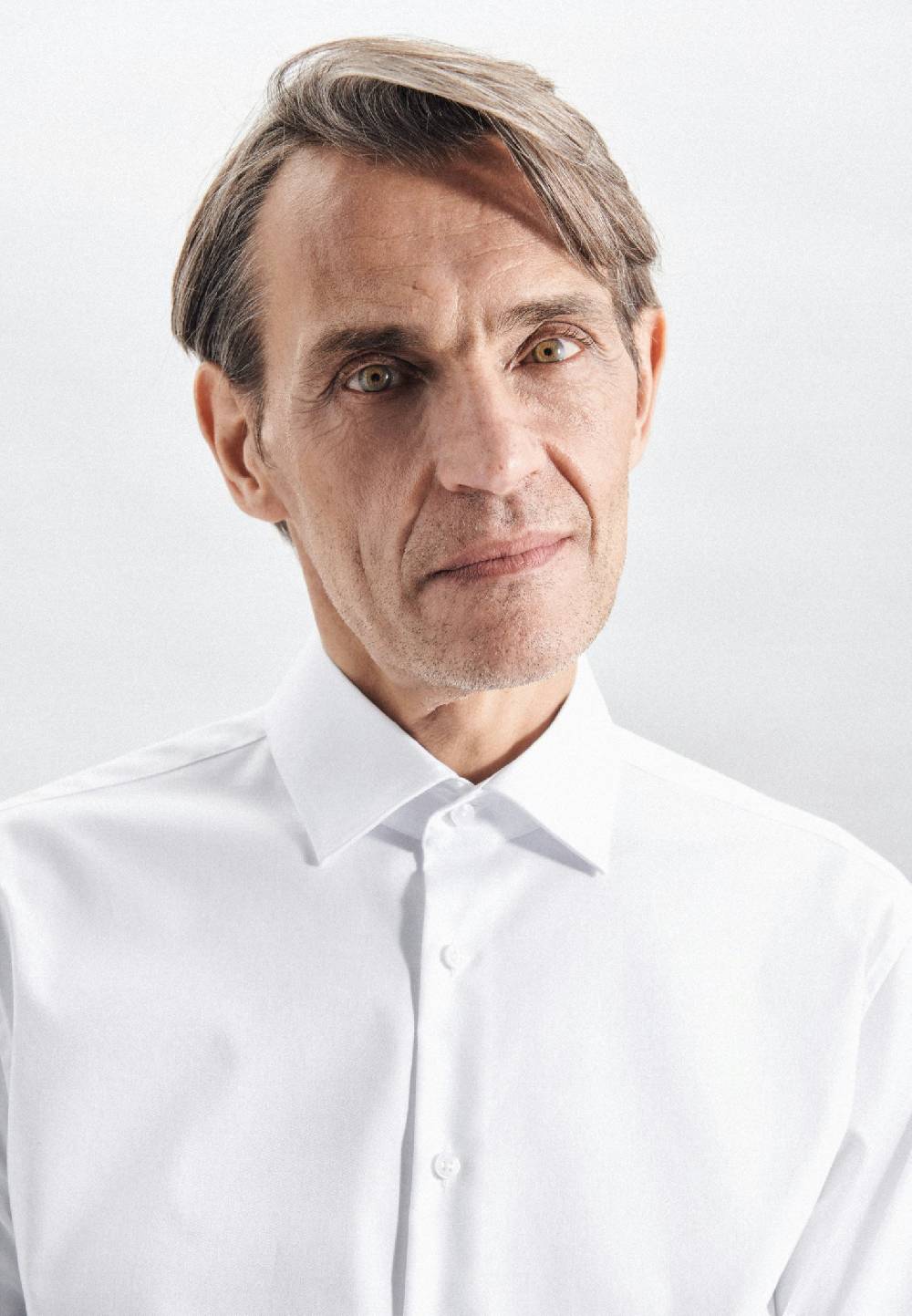 Seidensticker Bügelfreies Twill Business Hemd in Shaped mit Kentkragen Tägliche Deals