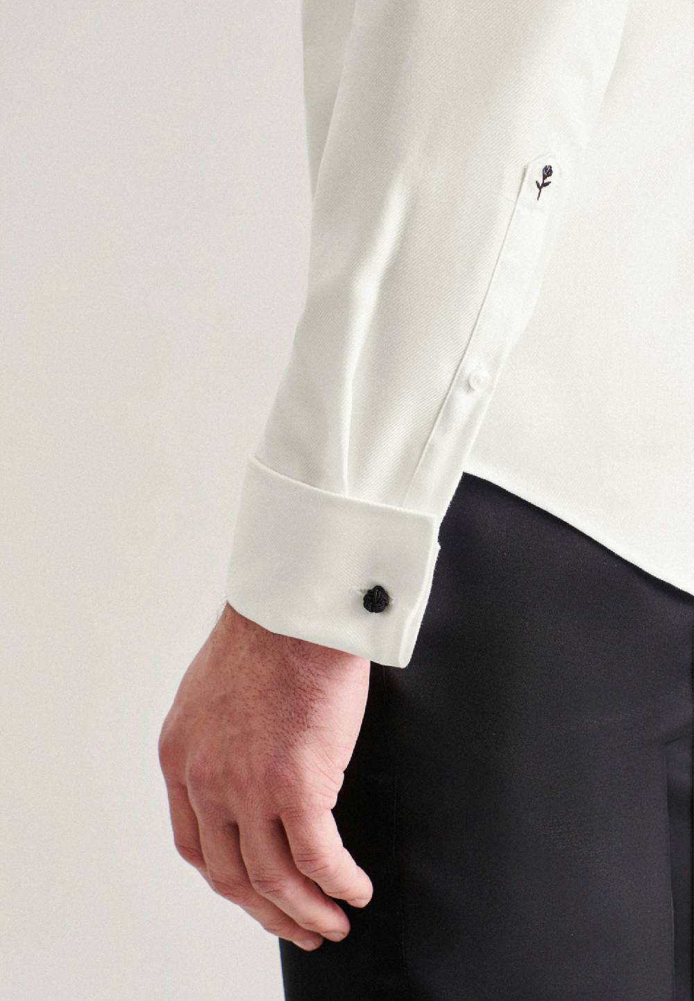 Seidensticker Bügelleichtes Twill Smokinghemd in Slim mit Kentkragen Tägliche Deals