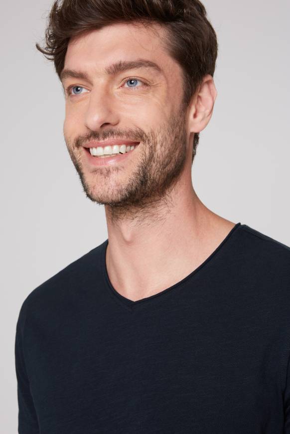 Soccx Basic T-Shirt V-Neck mit Used-Kante blue navy Im Verkauf