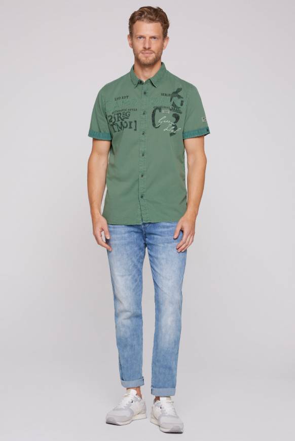 Soccx Leichtes Kurzarmhemd mit Label-Applikationen green beat Neueste Mode