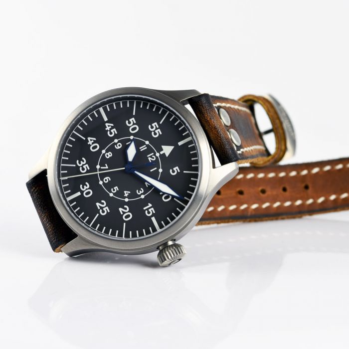Steinhart Nav B-Uhr 47 Titan B Muster Zentralsekunde Jubiläumsangebot